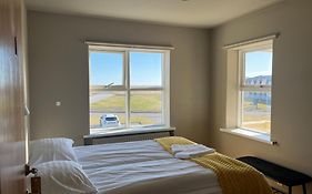 Guesthouse Hvammur By The Harbour